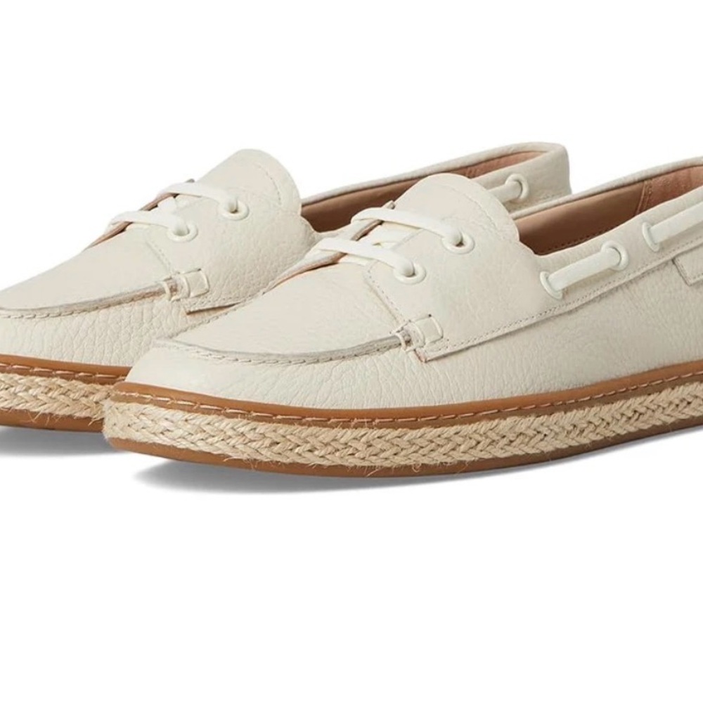 Vionic - New Women's Cream Boat Shoes